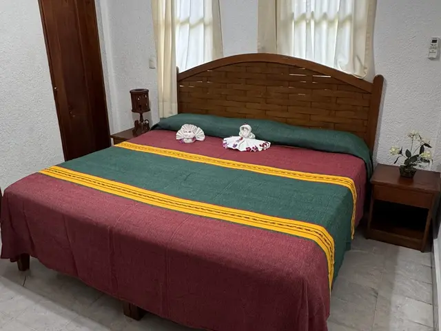 Room 1 at a La Madera Beach hotel, Zihuatanejo – photo 2