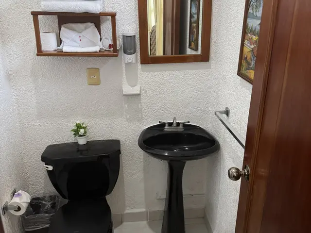 Room 1 at a La Madera Beach hotel, Zihuatanejo – photo 6