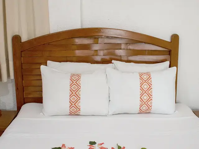 Room 2 with kitchenette at a La Madera Beach hotel, Zihuatanejo – photo 5