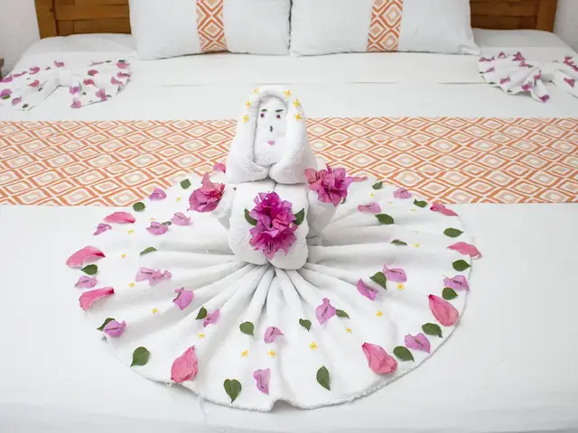 Room 3 with kitchenette at a La Madera Beach hotel, Zihuatanejo – photo 2