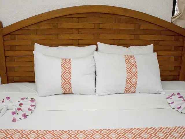 Room 3 with kitchenette at a La Madera Beach hotel, Zihuatanejo – photo 1