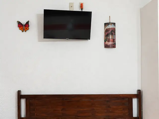Room 9 with terrace and kitchenette at a La Madera Beach hotel, Zihuatanejo – photo 5