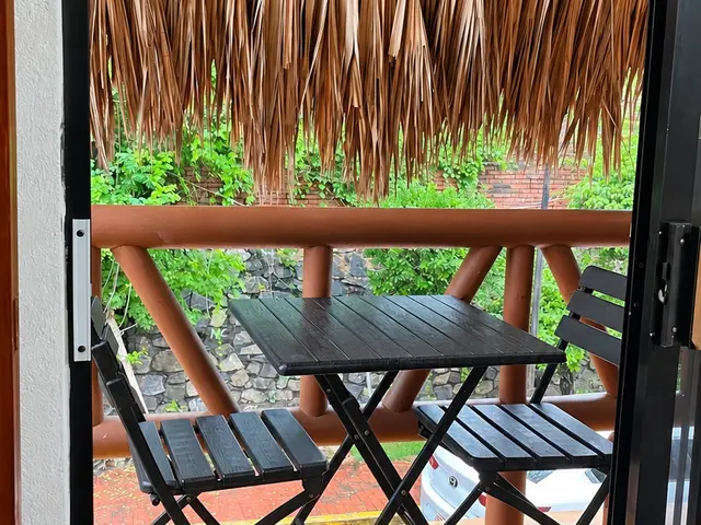 Room 9 with terrace and kitchenette at a La Madera Beach hotel, Zihuatanejo – photo 6